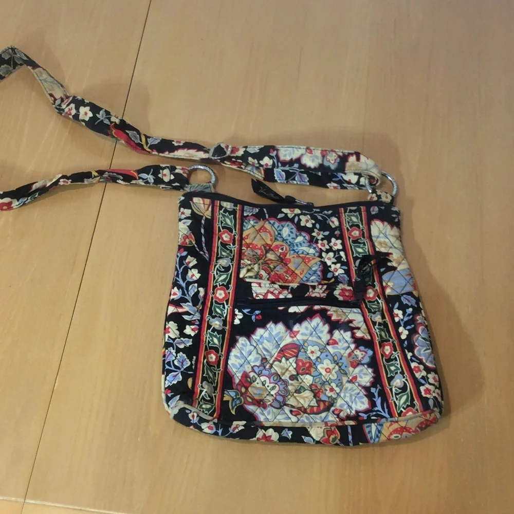 Vera Bradley crossbody flower print